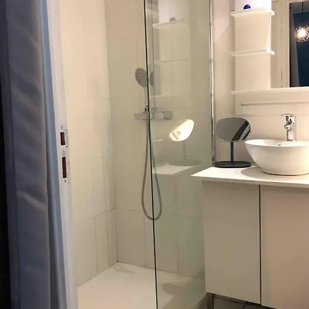 Dom wakacyjny Maison Proche Du Et Ocean Avec Jacuzzi Privatif *